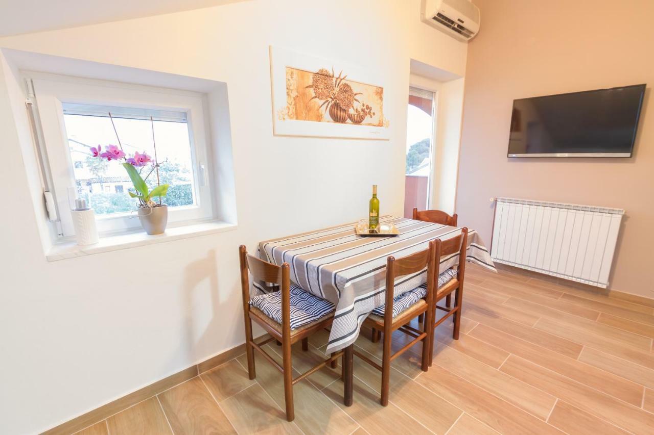 Apartments Mirjana Novigrad Istria Exteriér fotografie
